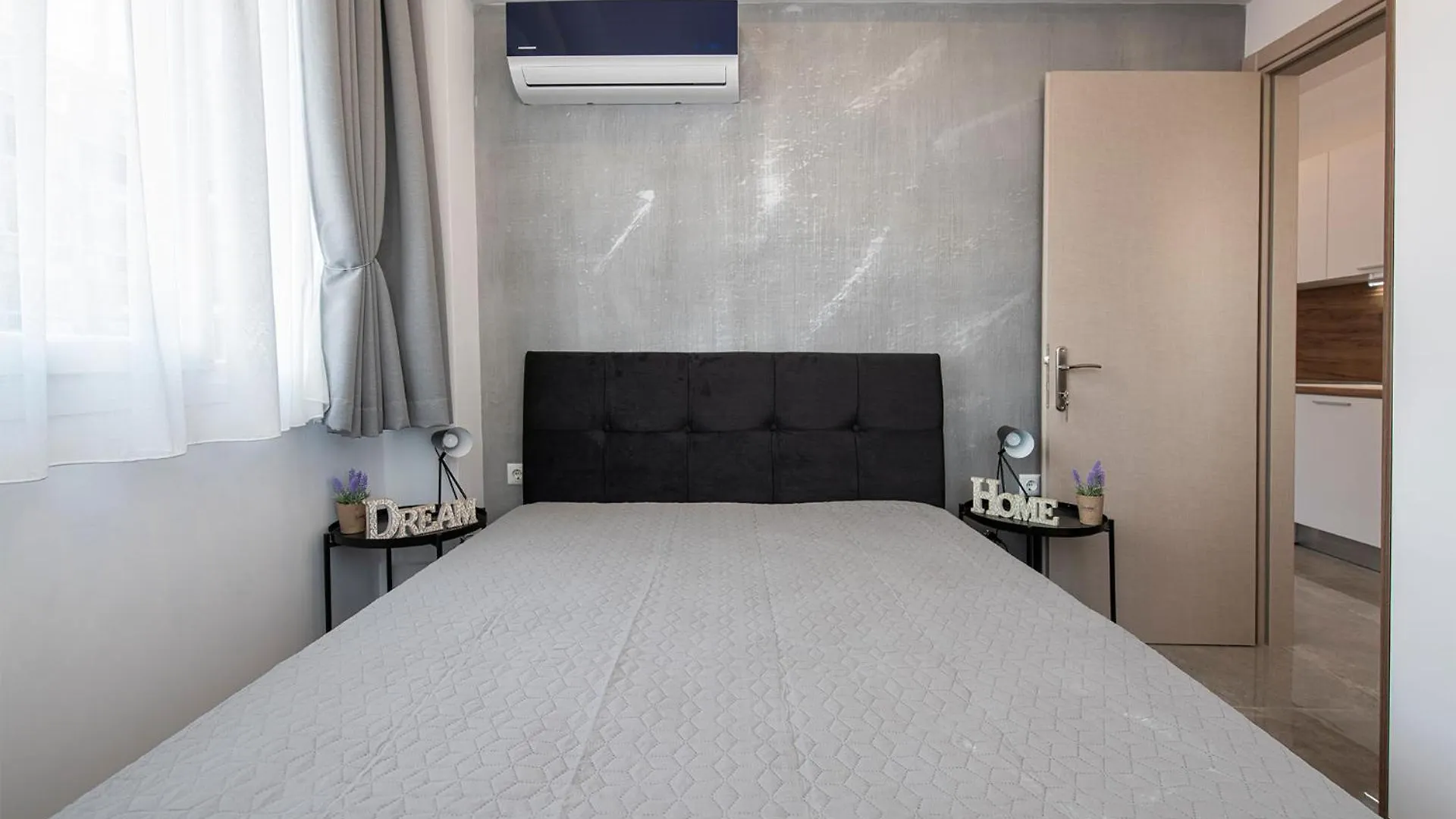 J Villara'S Luxury Suites Thessaloniki